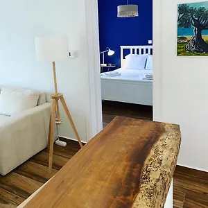 Casa Di Famiglia Apartment